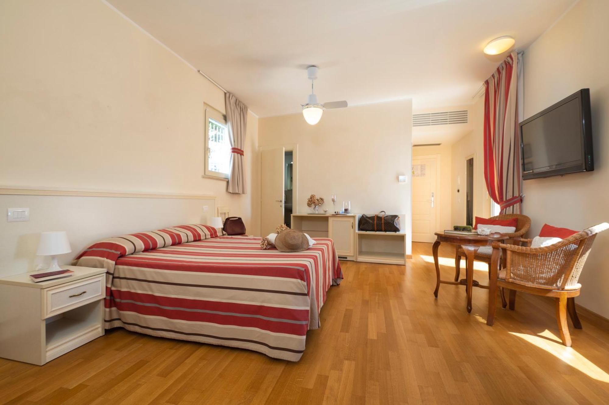 Hotel Villa Sirena Numana Exteriör bild